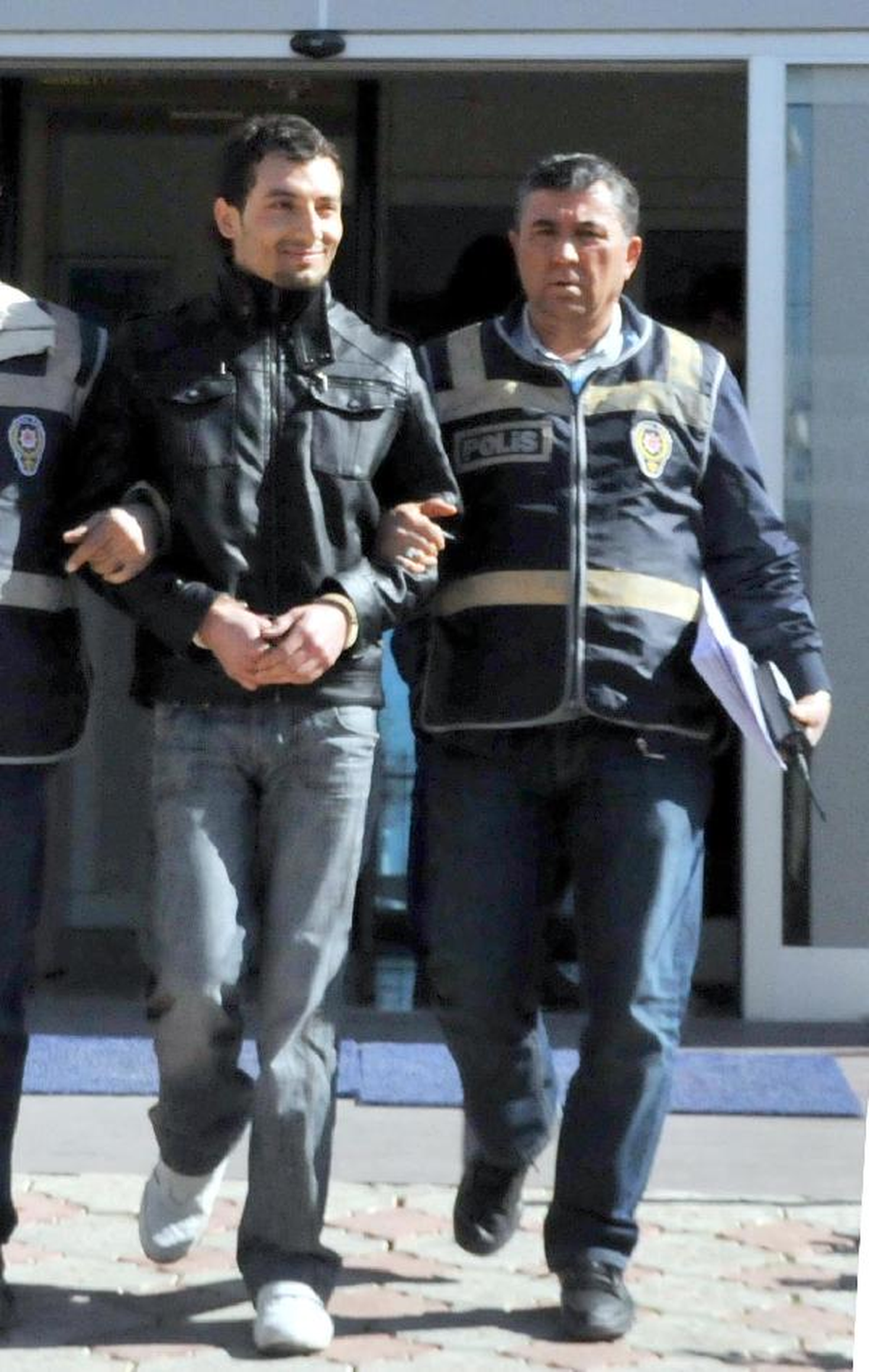 Cezaevinden Çıktı, 1 Hafta Sonra Döviz Bürosunu Soydu