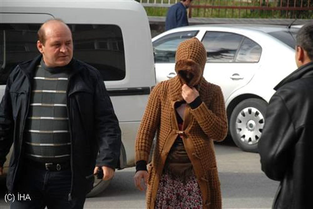 Cüzdan Hırsızları Yakalandı