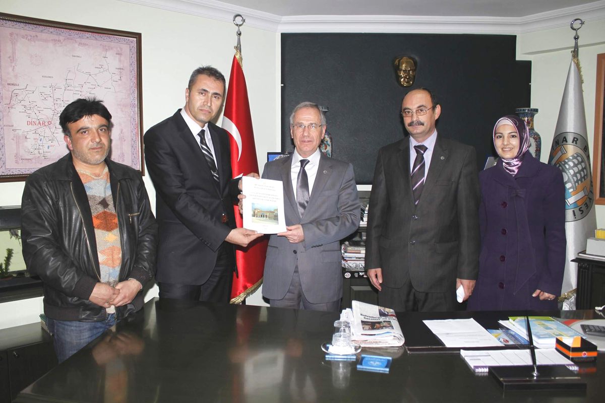 Dinar Menderes İlkokulu İl Birincisi Oldu