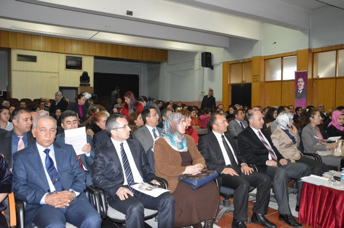Gönül Elçileri ve Koruyucu Aile Konulu Konferans