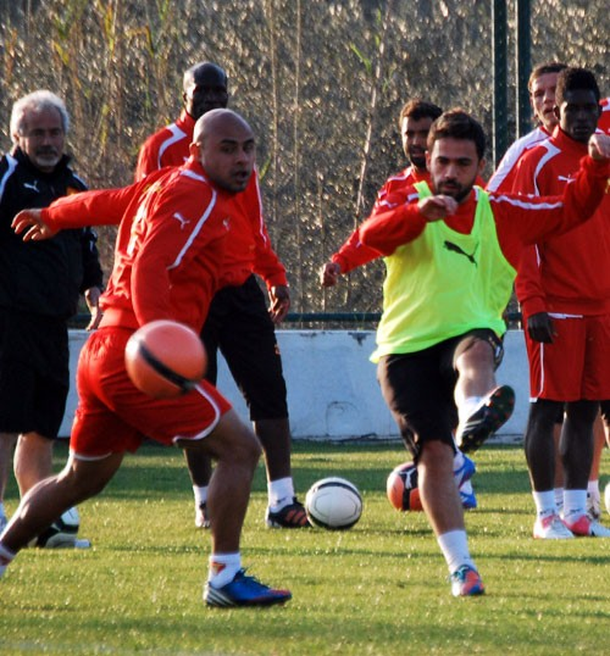 Göztepe, Kayseri Erciyespor Maçı Hazırlıklarına Kuşadası\'nda Devam Ediyor
