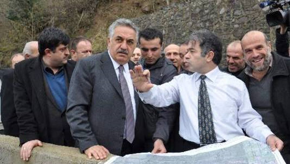 Gümrük Bakanı Hayati Yazıcı Kemeraltı\'nı Gezdi