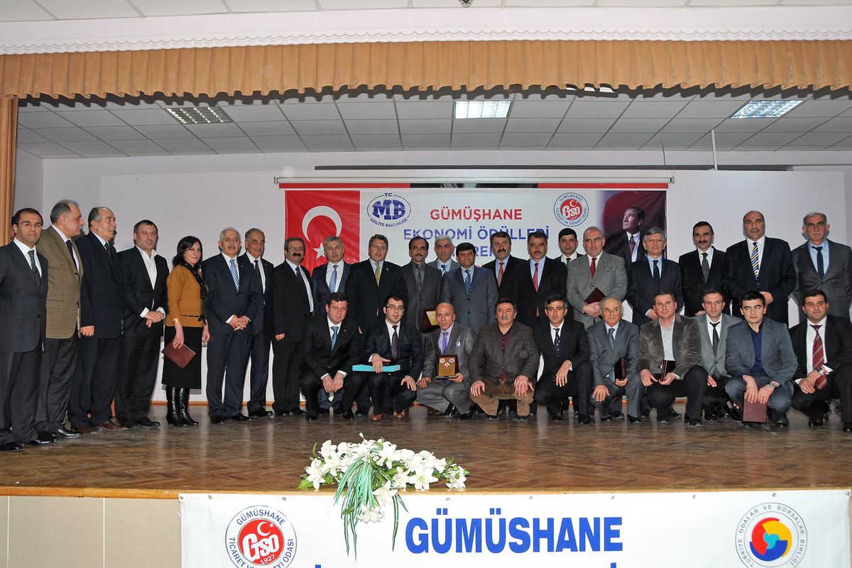 Gümüşhane\'de Ekonomi Ödülleri Töreni Düzenlendi