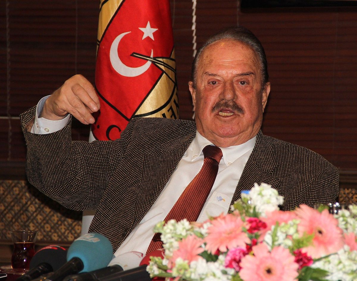 İlhan Cavcav\'dan Aydınus\'a Tepki