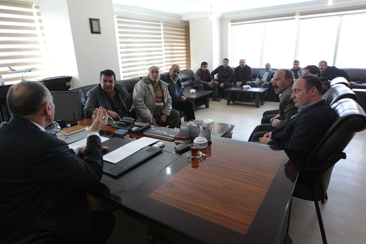 İmamlar ve Hurdacı Esnafından Van Belediyesi\'ne Ziyaret