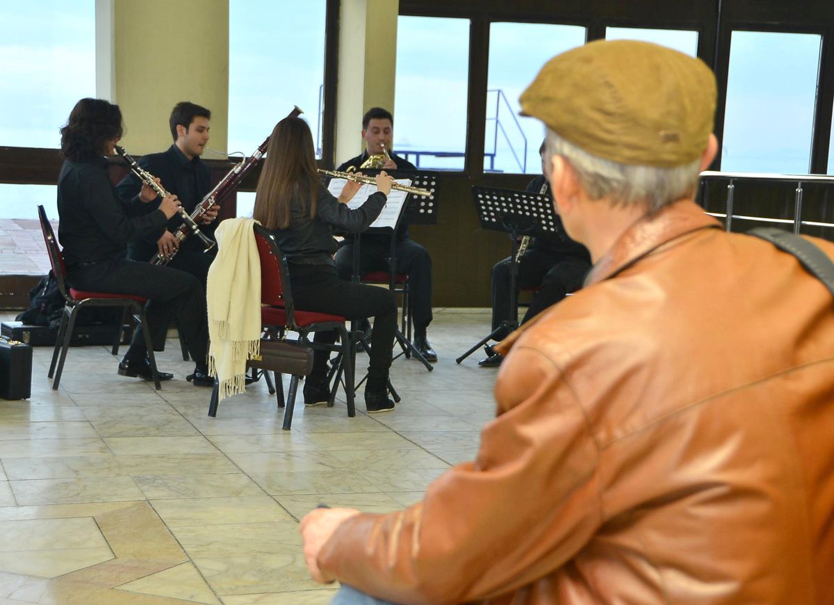 İzmir\'de Müzik Var