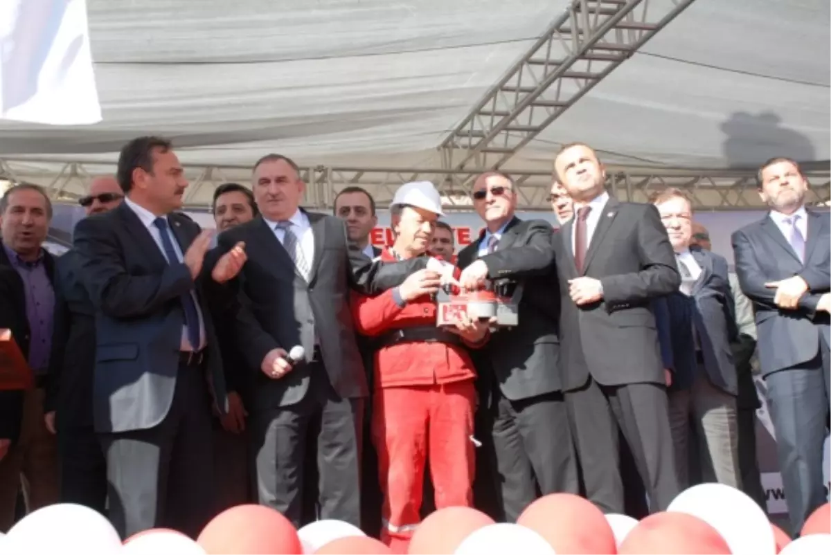 Kültür Parkı Yer altı Katlı Otopark'ın Temeli Atıldı