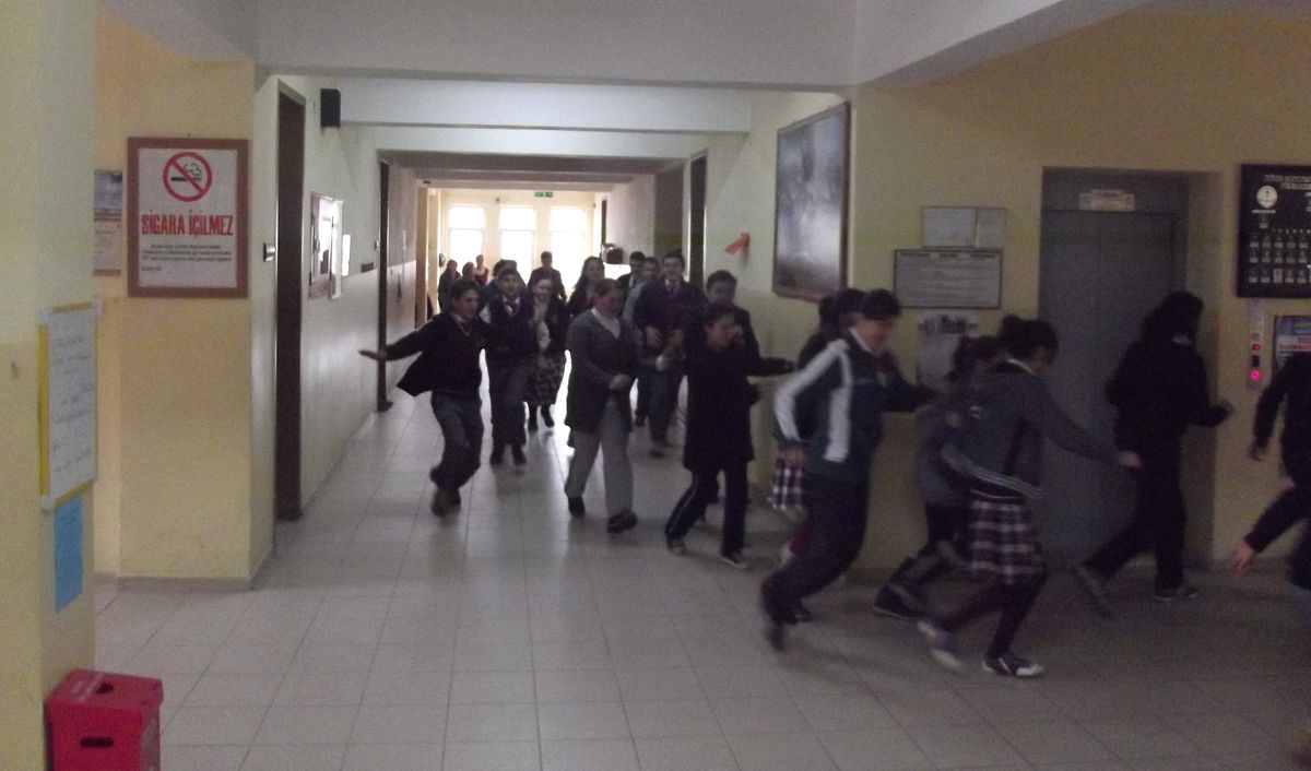 Küre Çok Programlı Lisesi\'nde İkaz Alarm Tatbikatı
