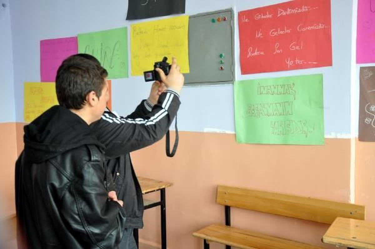 Lösemi Hastası Emine İçin Arkadaşları Kermes Düzenledi