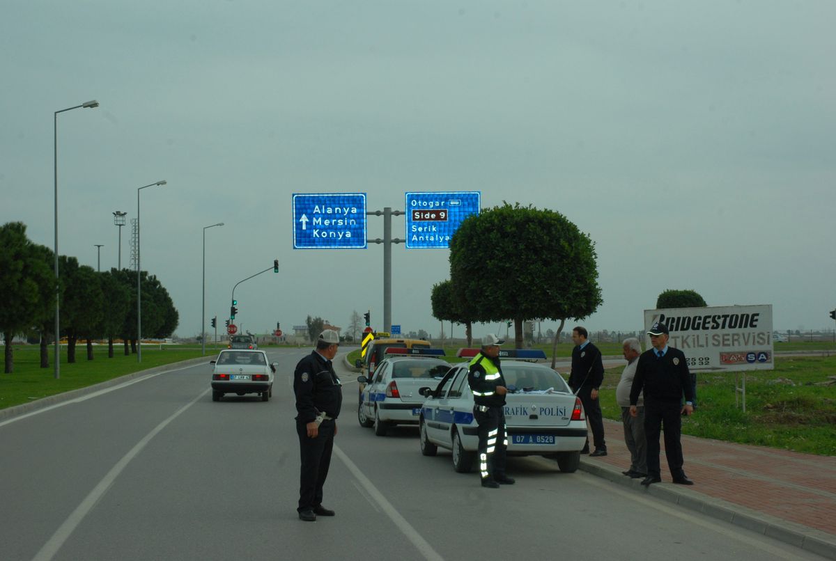 Manavgat\'ta Asayiş Uygulaması Devam Ediyor