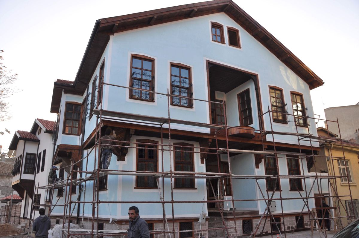 Meram\'da Restorasyon Çalışmaları