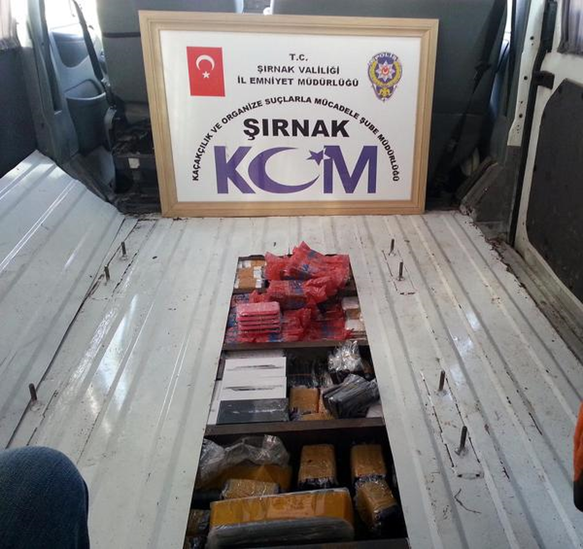 1052 Adet Kaçak Cep Telefonu Ele Geçirildi