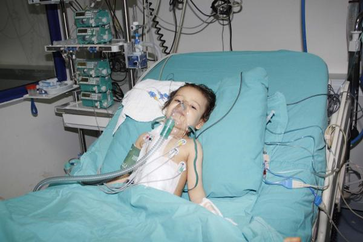 Minik Melek, Ali\'nin Kalbiyle Hayata Bağlandı (2)
