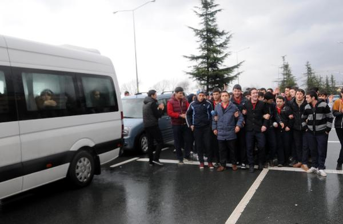 Rize\'de \'Okulumuz İmam Hatip Olmasın\' Eylemi
