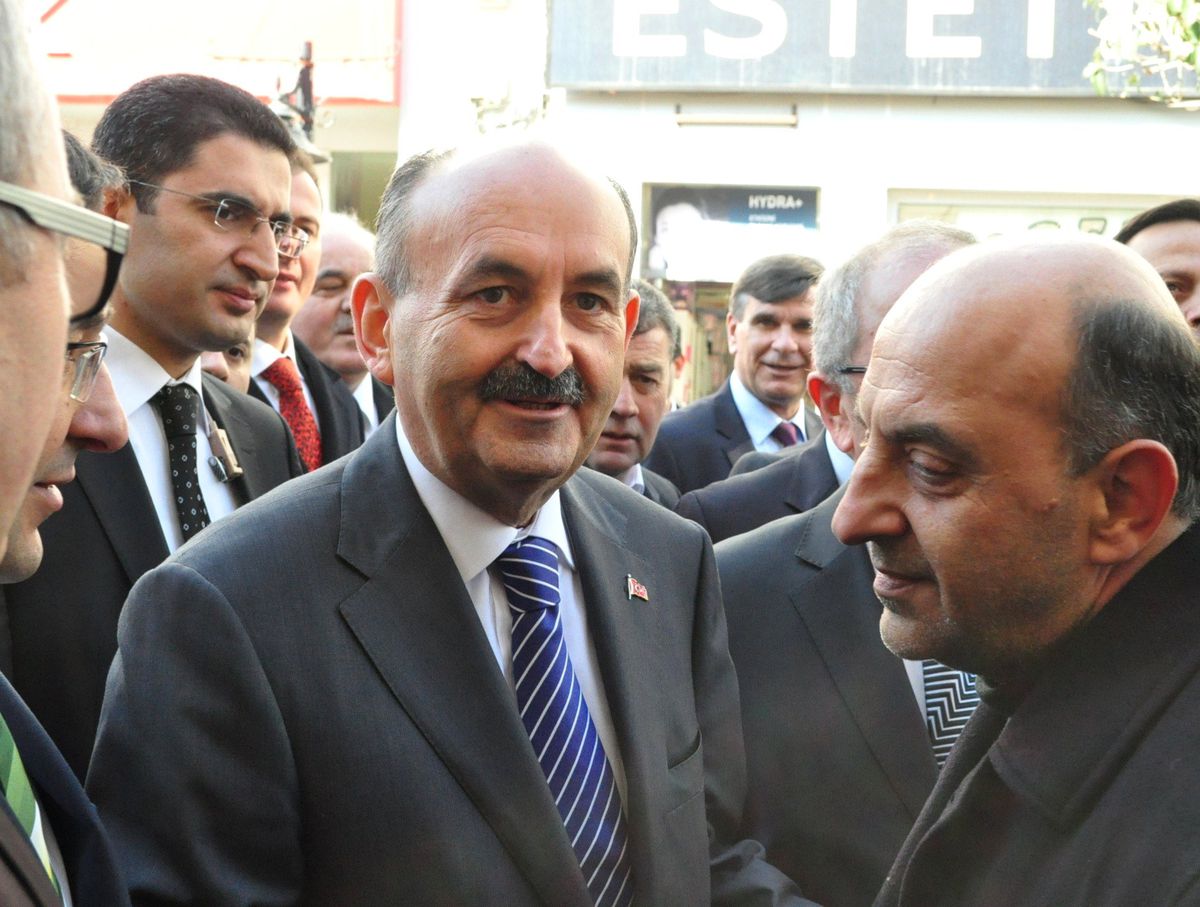 Sağlık Bakanı Müezzinoğlu, Gürses\'in Durumunun Kritik Olduğunu Söyledi