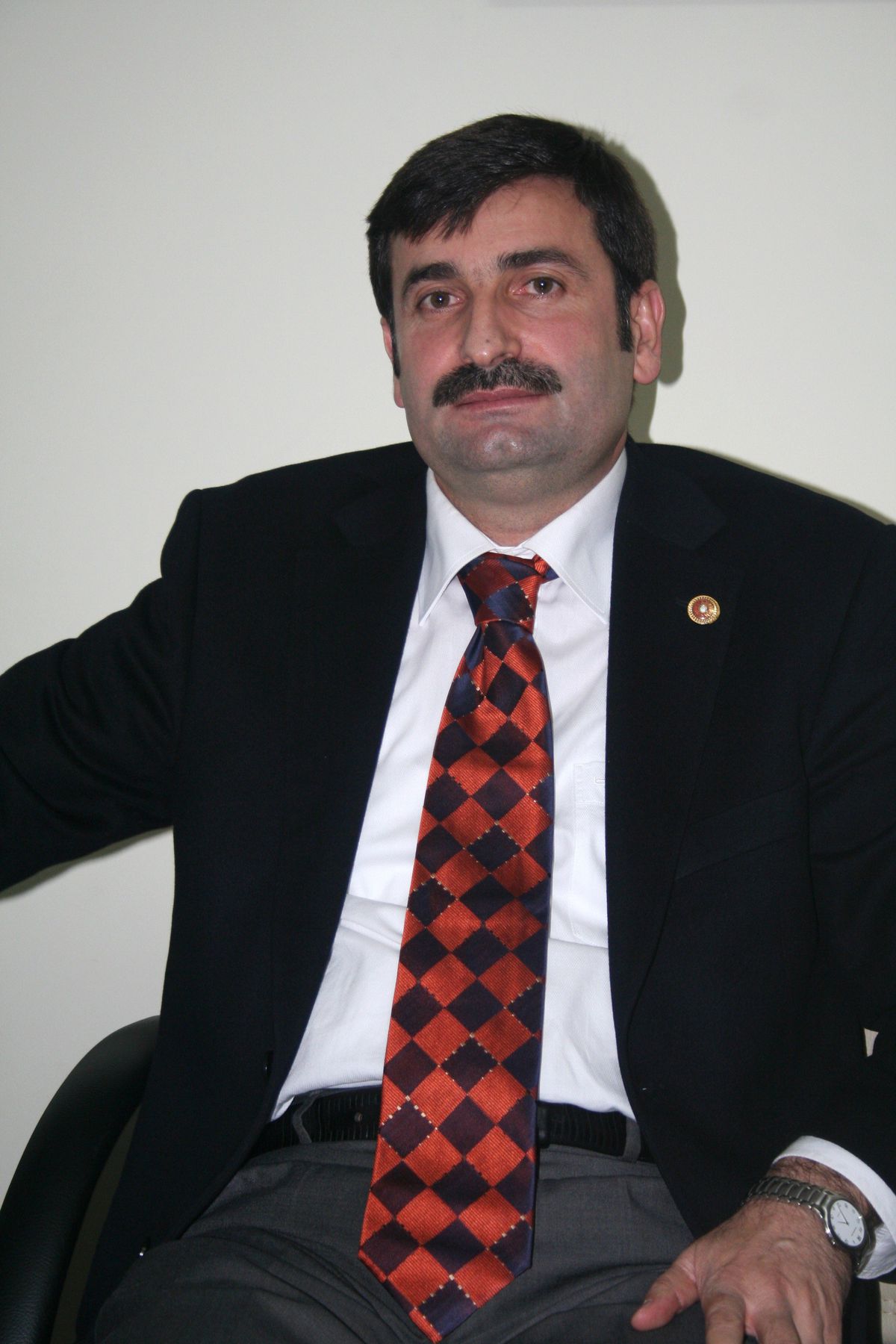 Sevgi Evinde Kalan Küçük Bir Kızın Yazdığı Şiir Duygulandırdı
