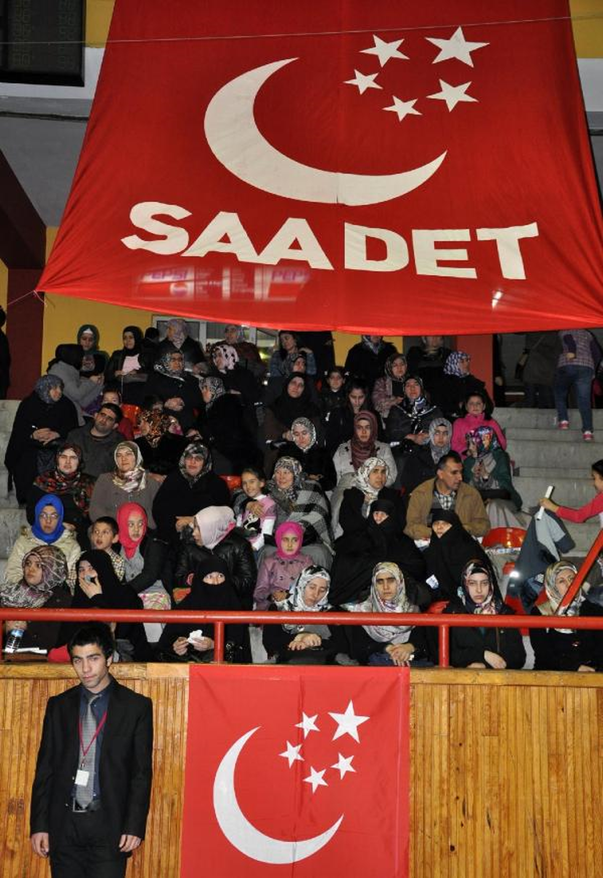 Sivas\'ta Erbakan\'ı Anma Gecesi Düzenlendi