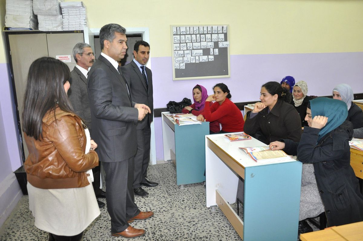 Siverek Kaymakamı Halk Eğitim Merkezini İnceledi