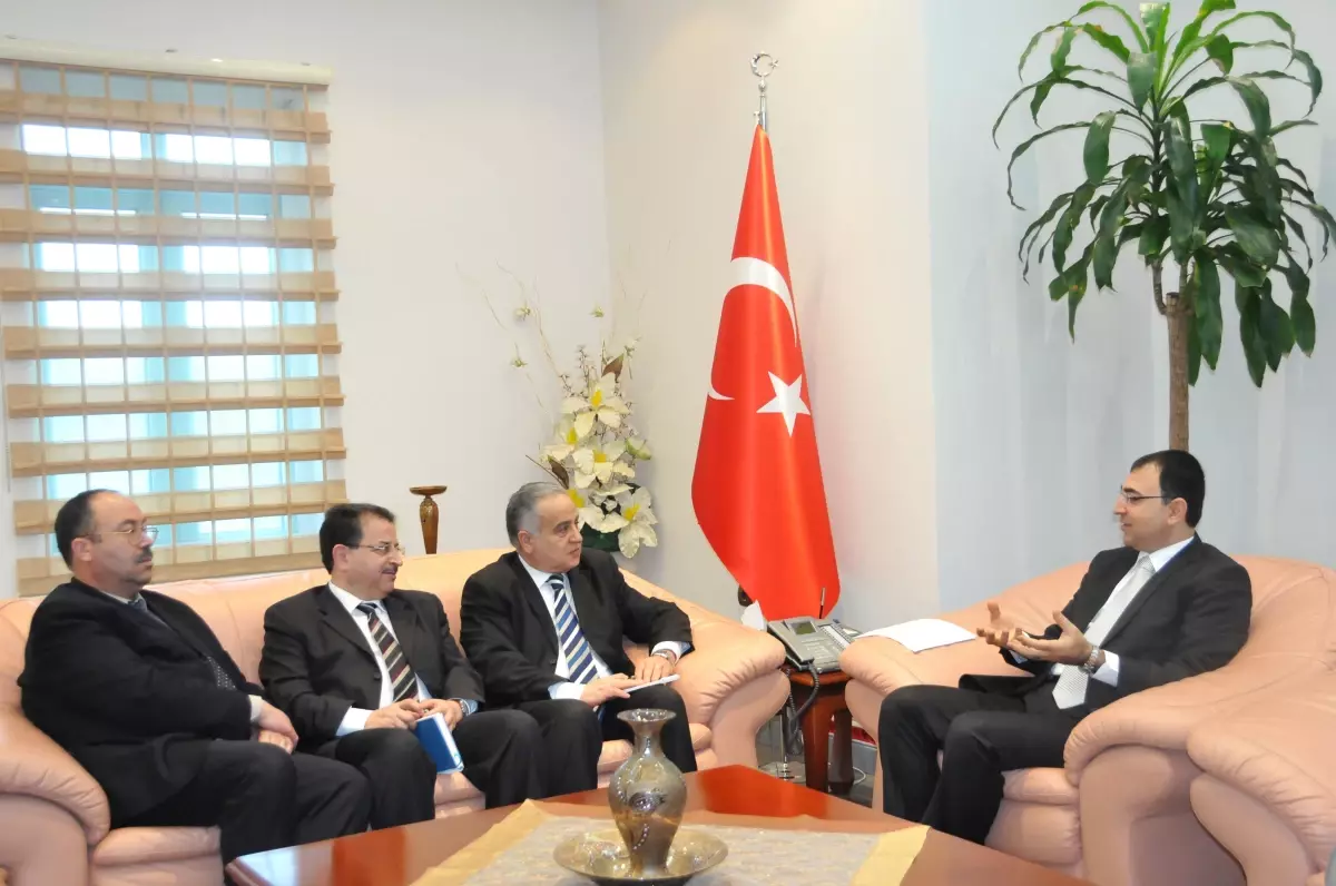 Tunus Heyetinden Vali Toprak\'a Ziyaret