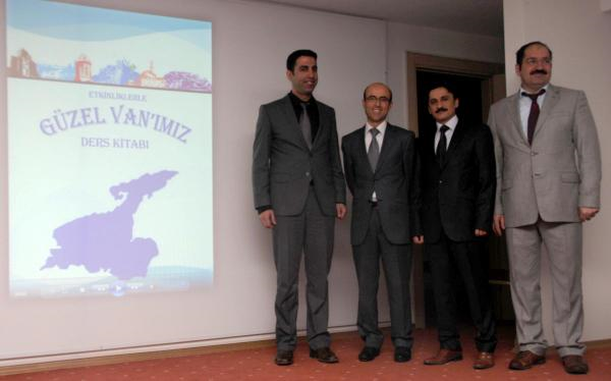 Van\'ın Kitabında Van Gölü Canavarı, Van Kedisi ve İnci Kefali Anlatıyor