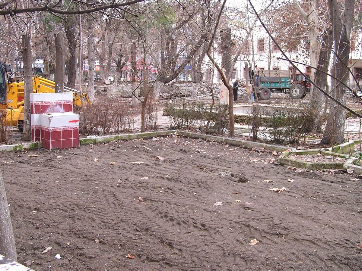 Vilayet Parkı\'nda Onarım