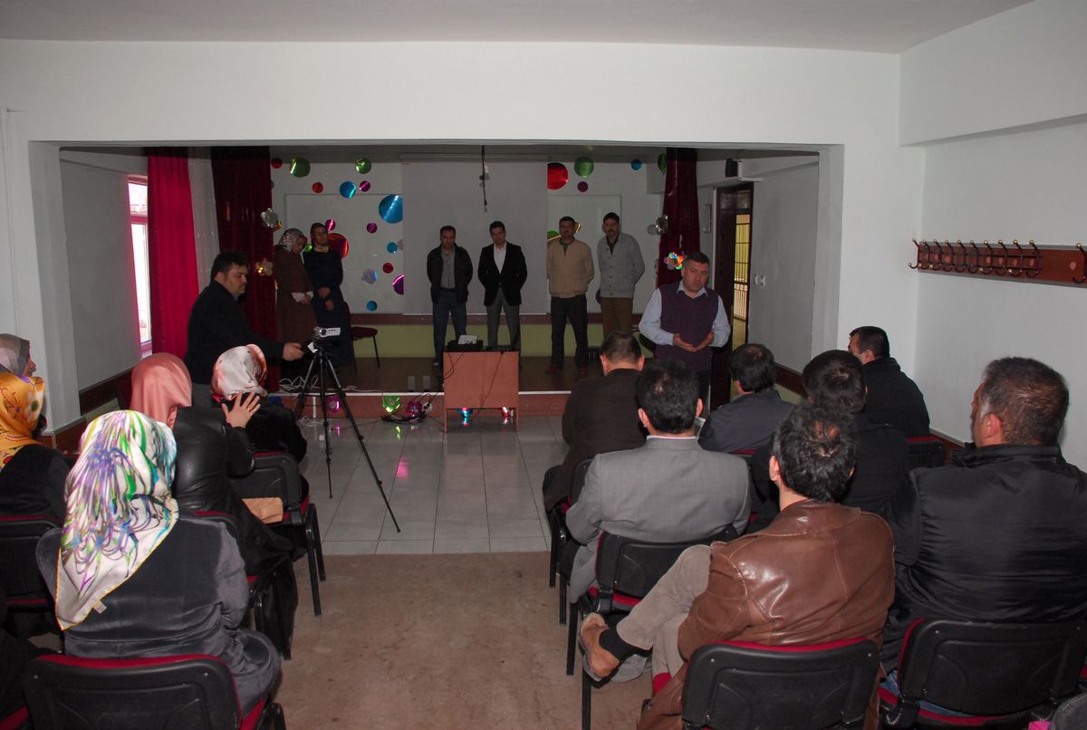 18 Öğretmen Sertifika Aldı