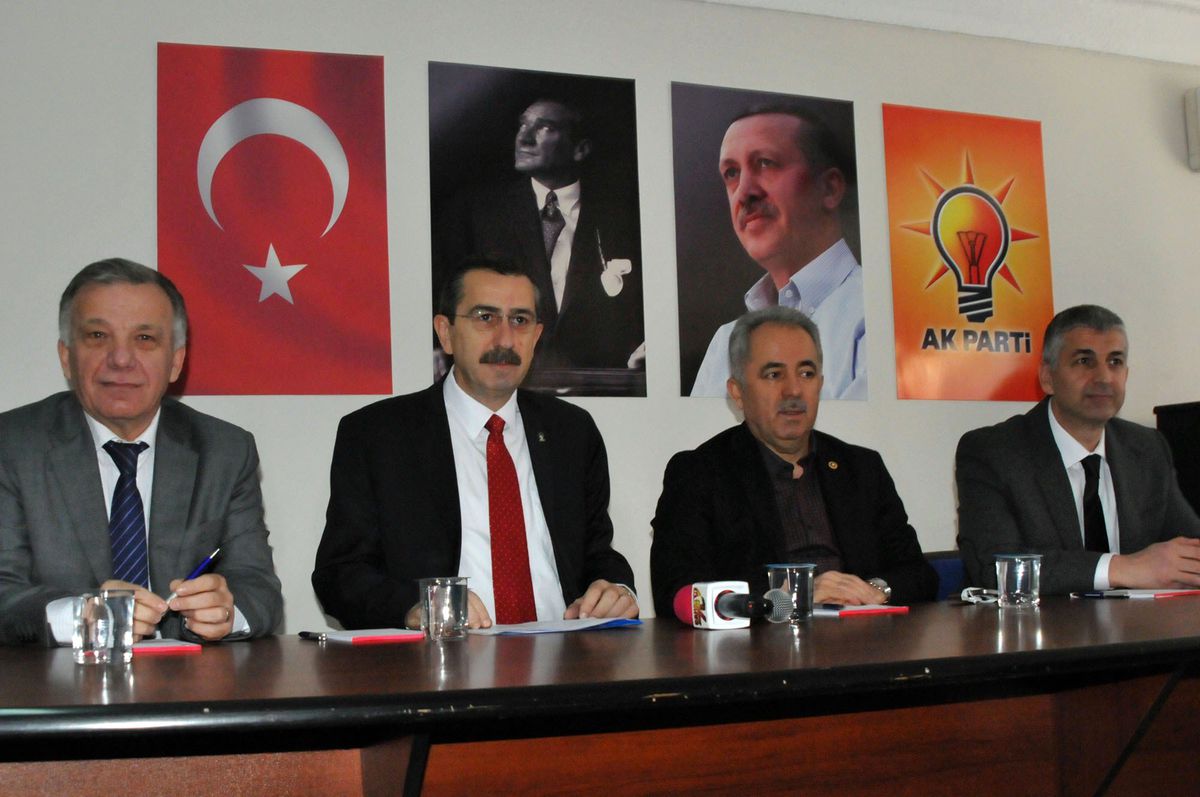 AK Parti\'den "Hizmet Mesaisi Başlıyor" Mesajı