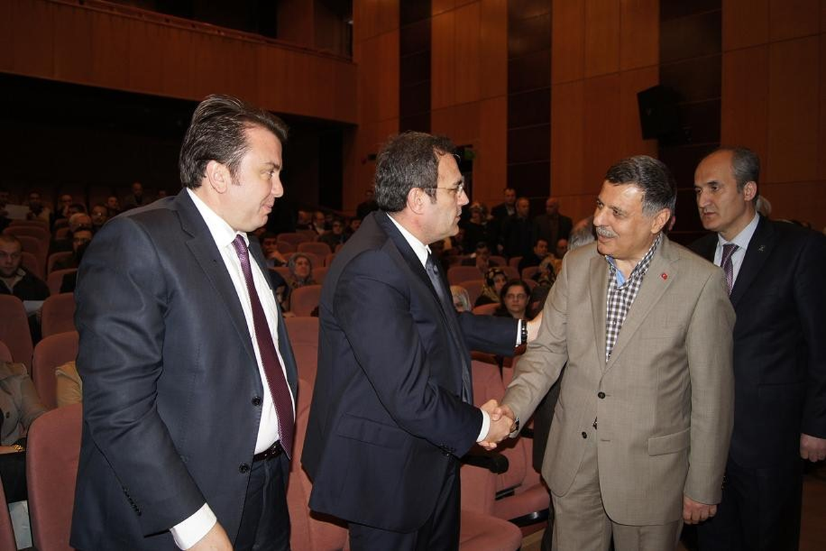 Ak Partili Ünal\'dan Siyaset Dersi
