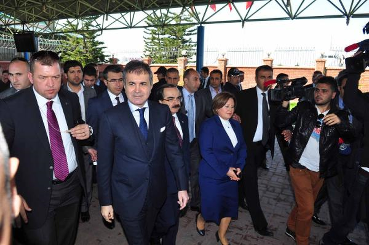 Bakan Çelik: Hükümet Herhangi Bir Odakla Pazarlık İçinde Değil