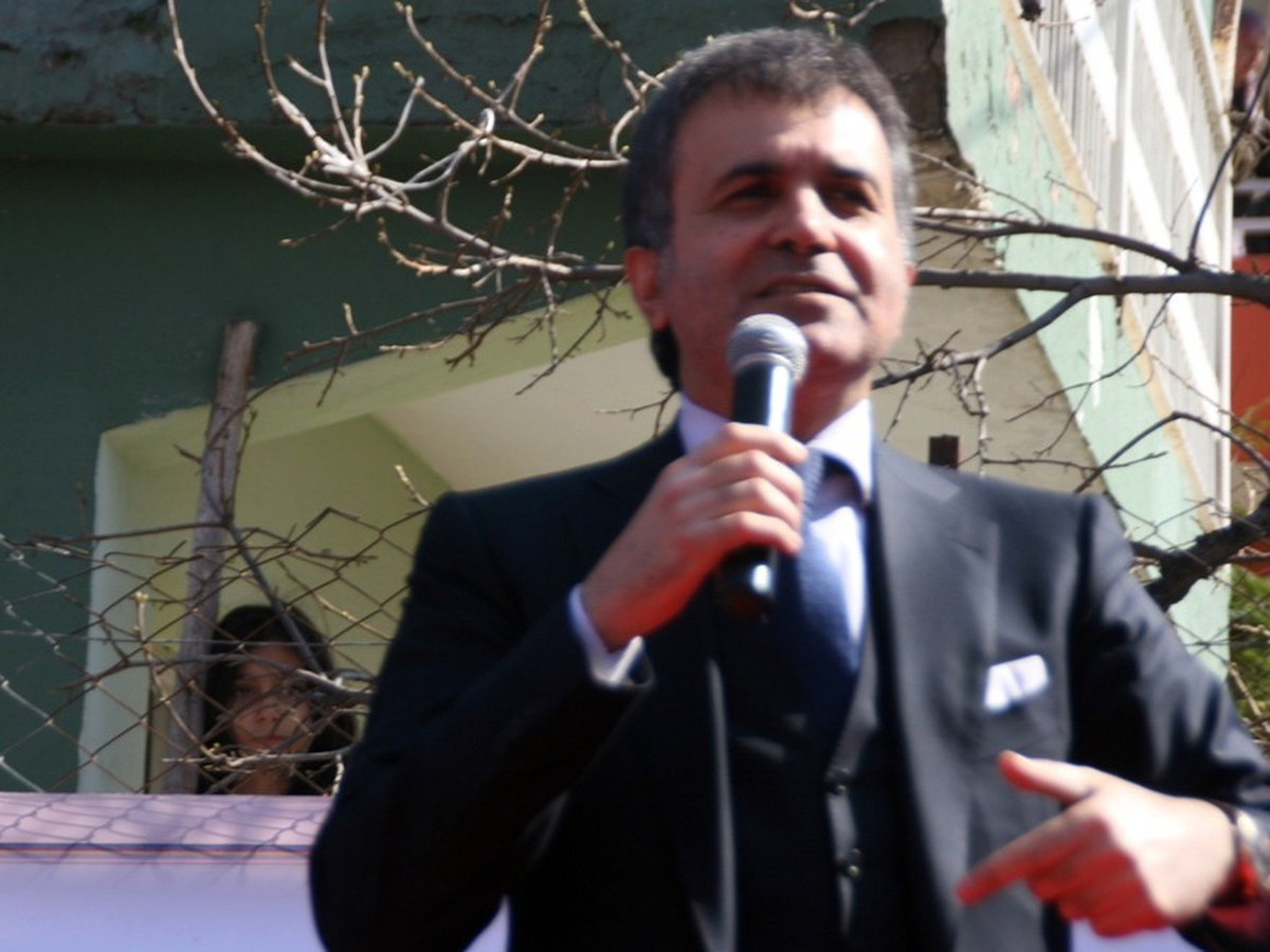Bakan Yazıcı ve Bakan Çelik Yüreğir\'de Kültürevi Açtı
