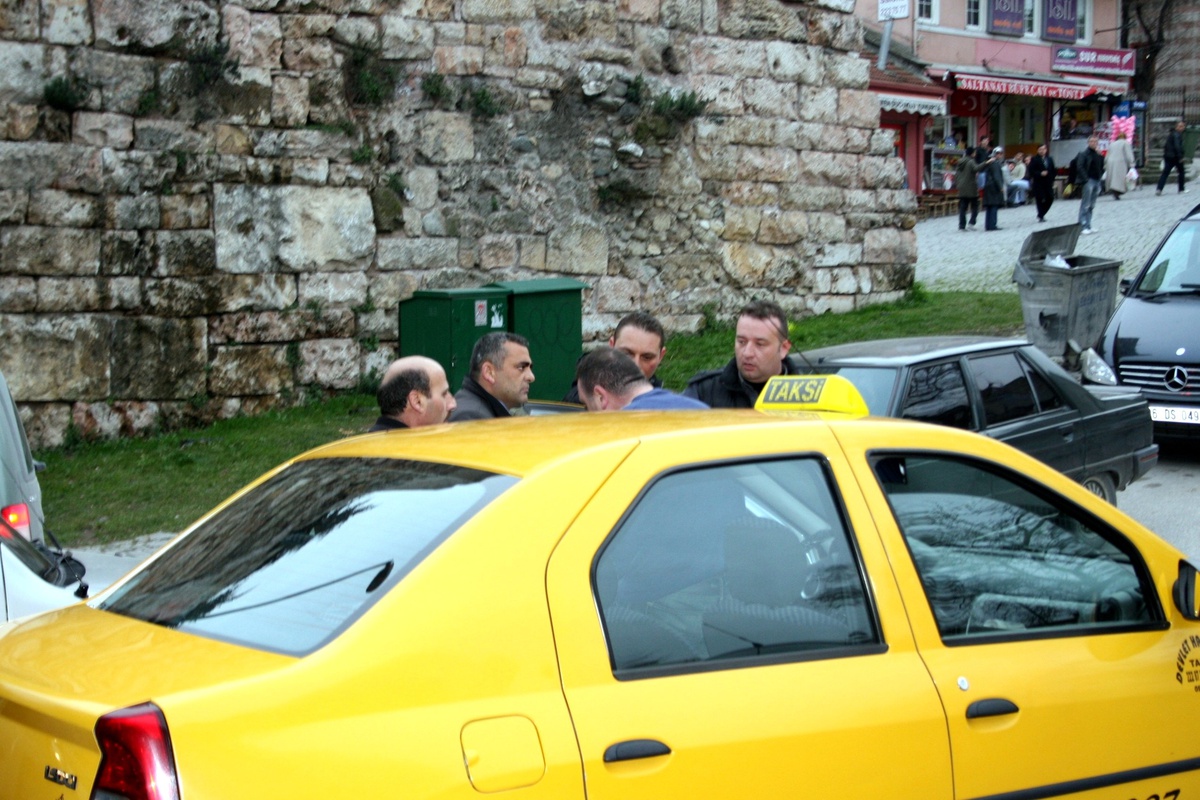 Bakanların Konvoyunda Taksici Krizi