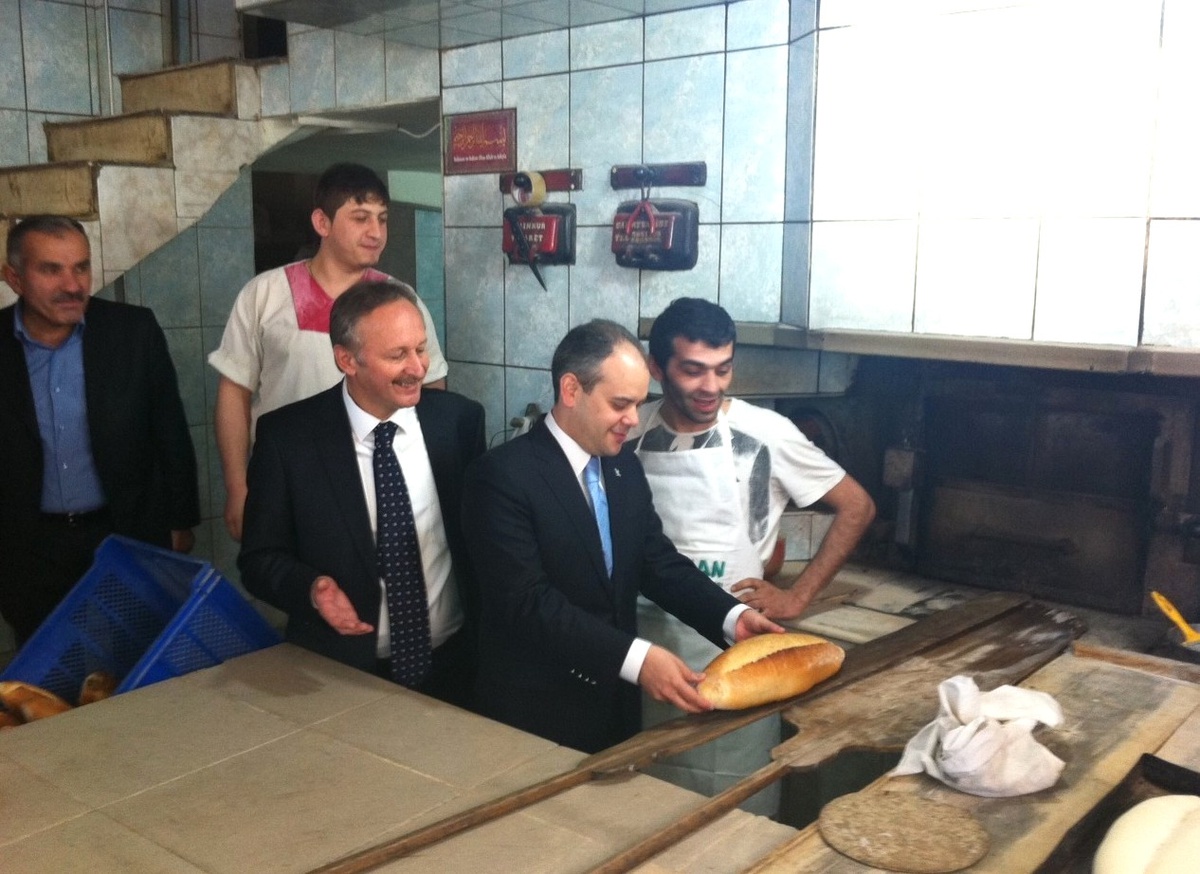 Çağatay Kılıç, Fırında Ekmek Pişirdi