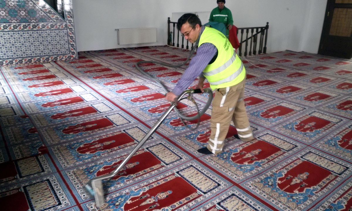 Çankaya\'da İbadethanelerde Bahar Temizliği