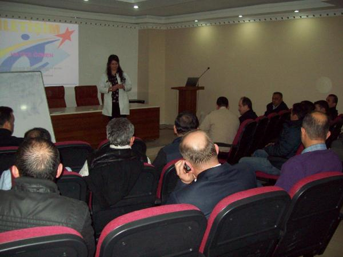 Çocuk Şube Müdürlüğü Personeline \'İletişim Berecileri\' Semineri