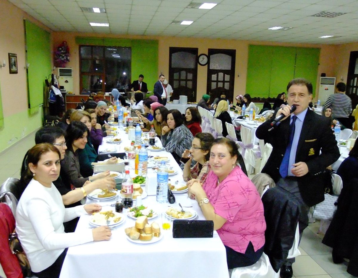 \'Kadınlar Günü\'nü Erken Kutladılar