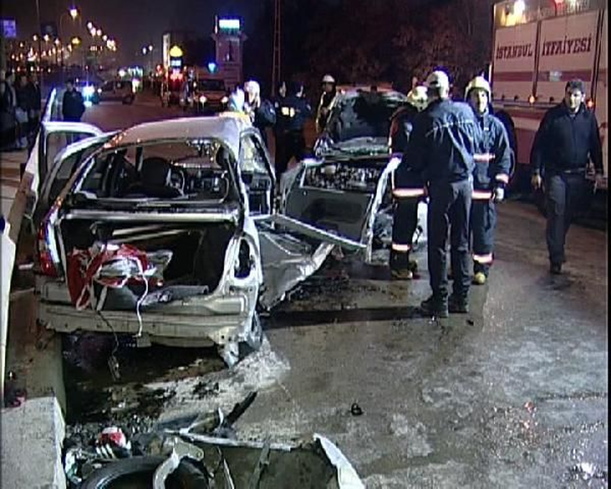 Kafa Kafaya Çarpıştılar: 2 Ölü, 4 Yaralı
