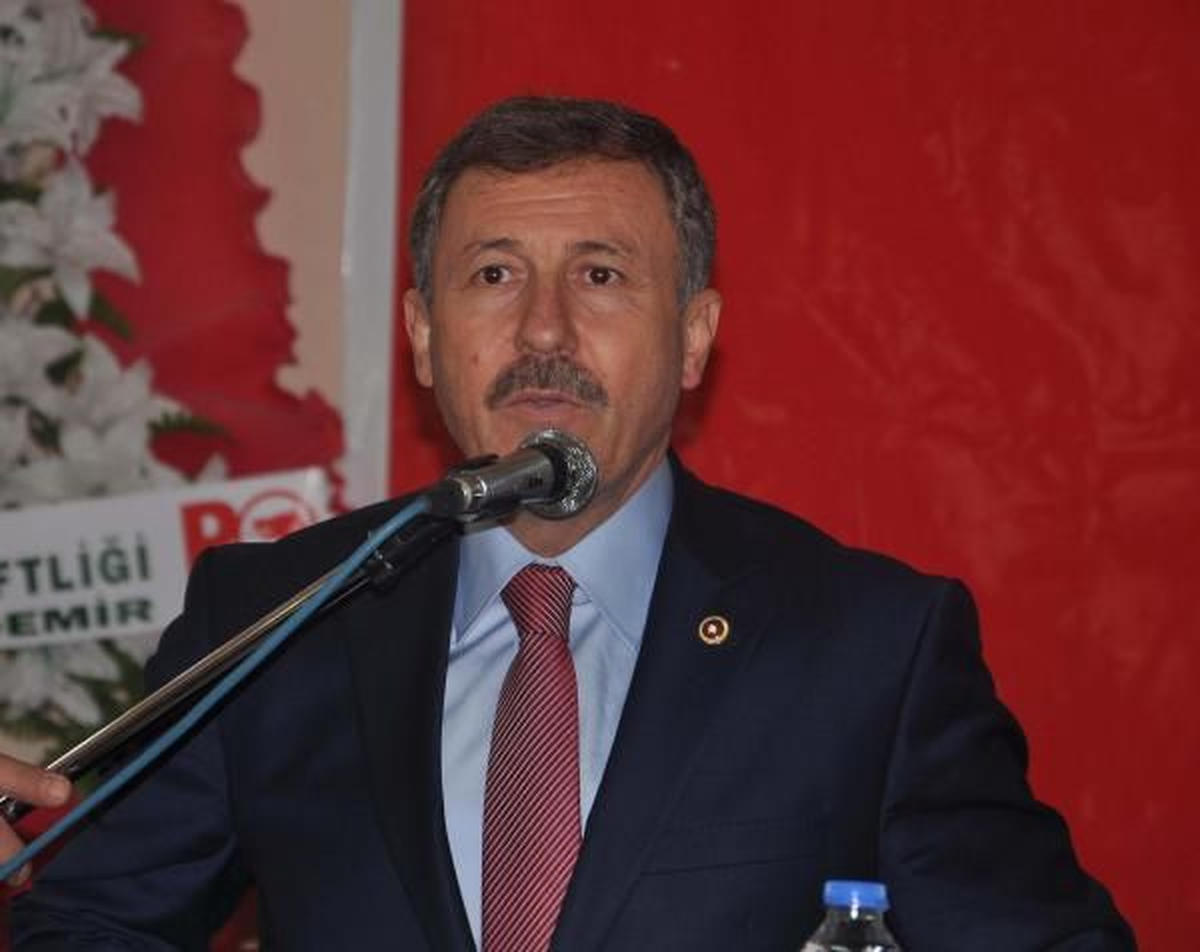 Manisa AK Parti Manisa Milletvekili Selçuk Özdağ.