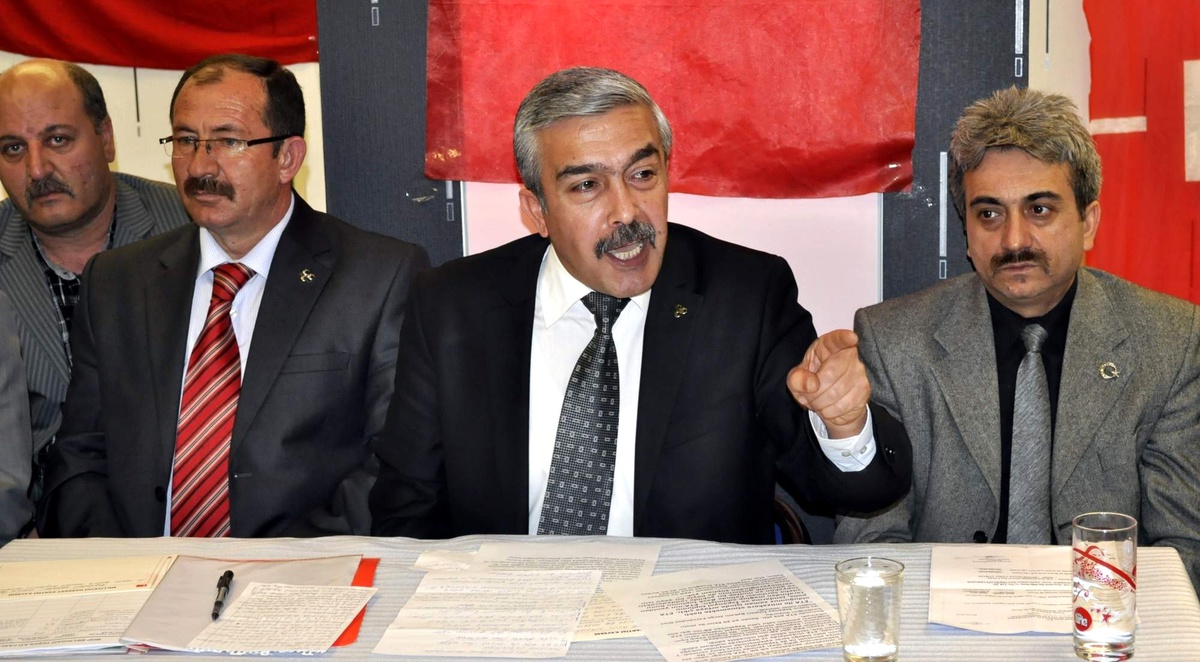 MHP Melikgazi, Kekubat Mahallesi\'nde İstişare Toplantısı Düzenledi