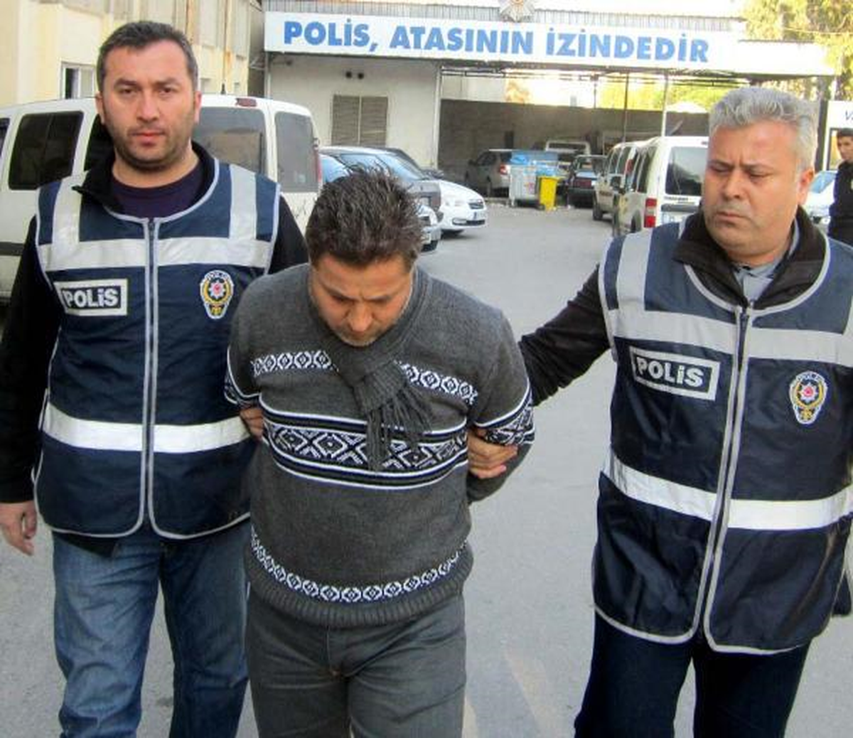 Hem Dolandırdı Hem Alay Etti
