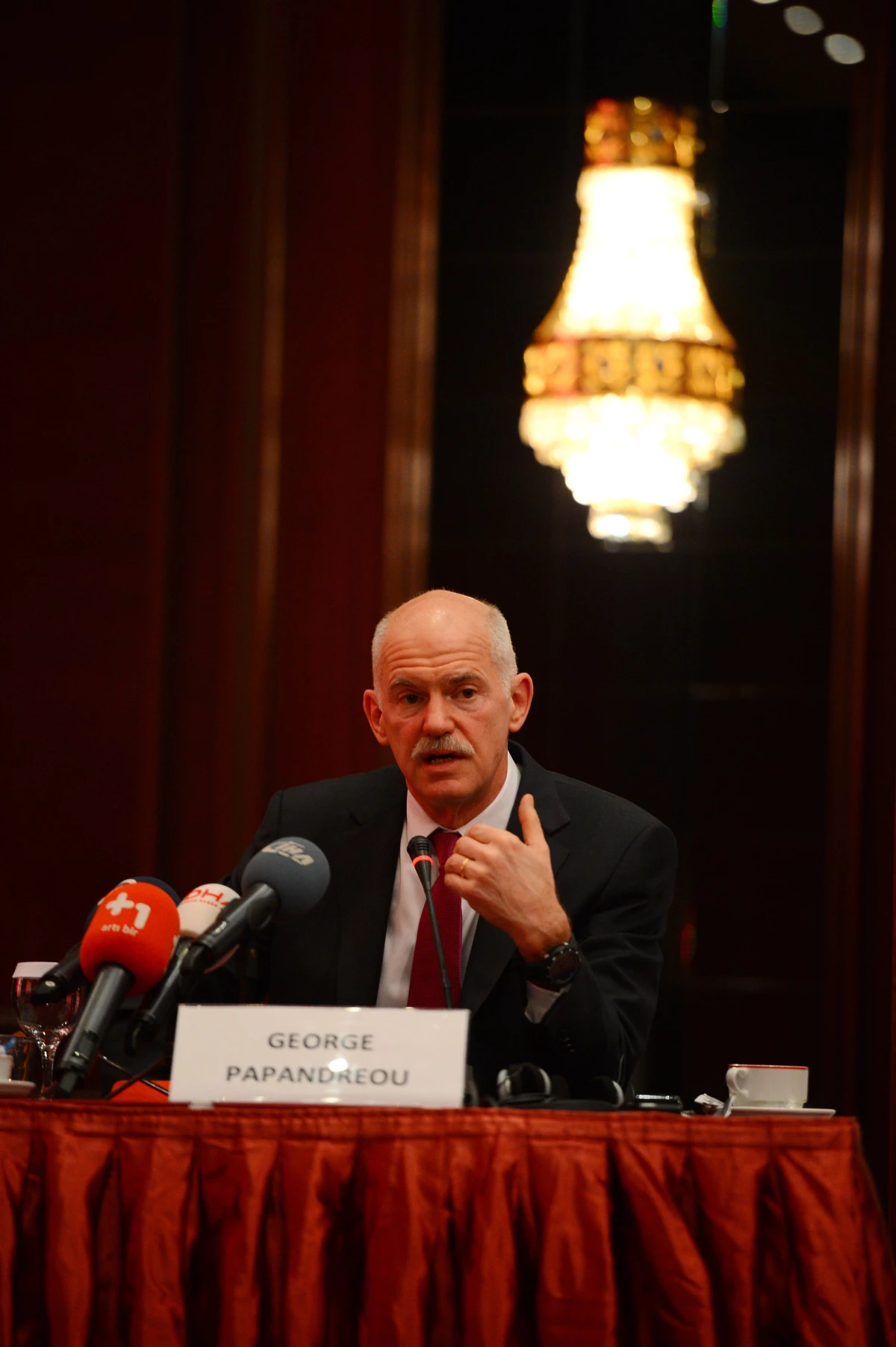 Papandreu: "Kürt Sorunu Şiddet İçermeden Çözülmeli"