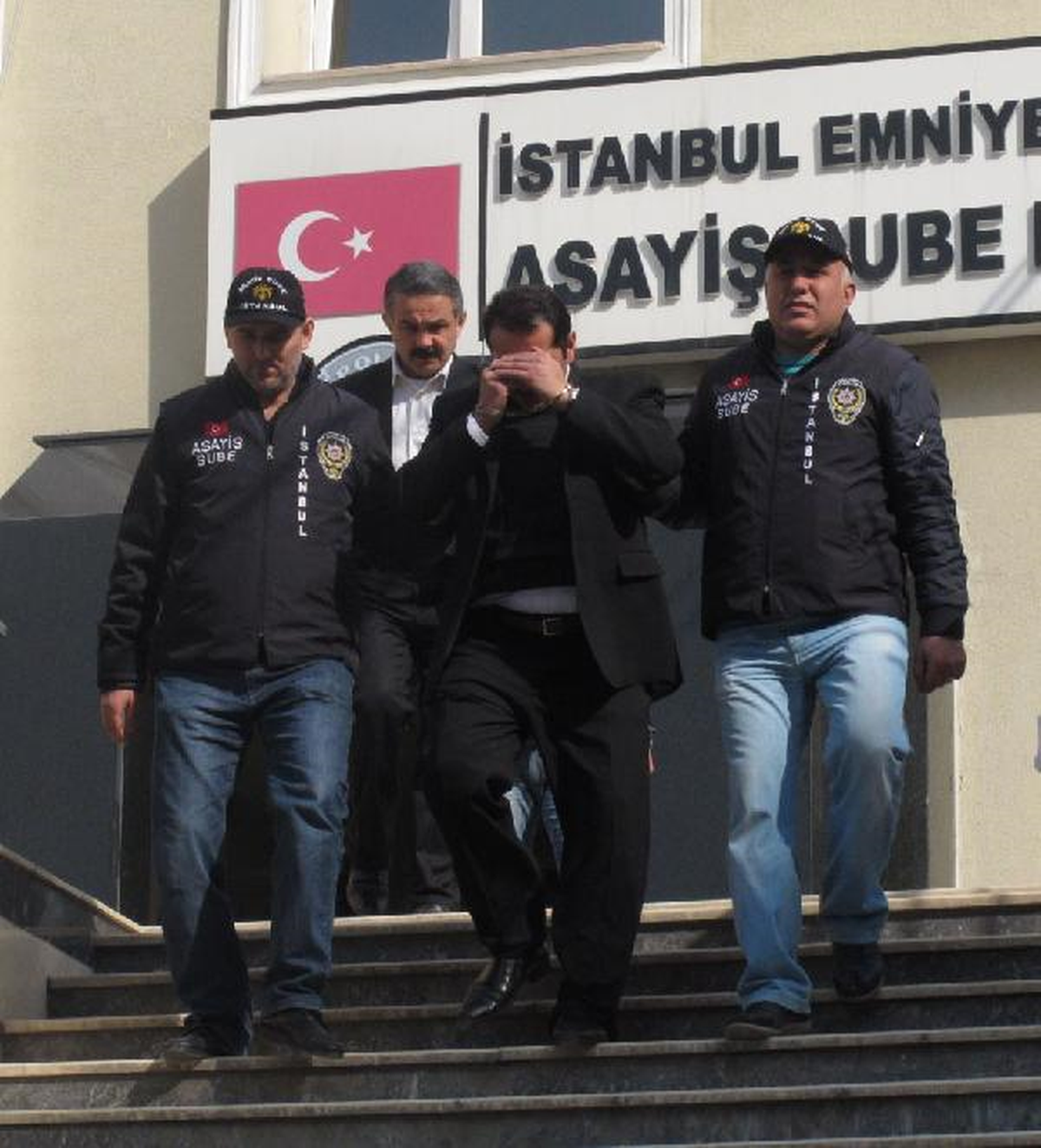 Polis Memuru "Bütün Minibüs Şoförleri Üzerime Saldırdı"