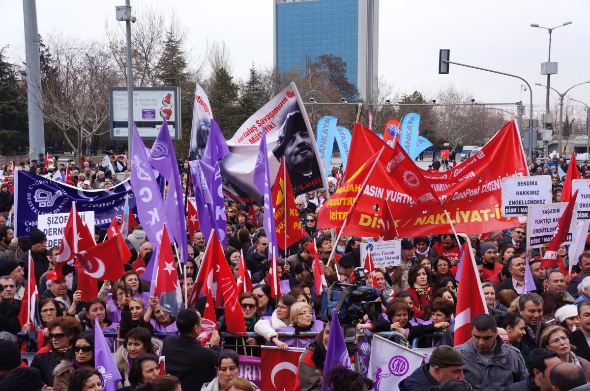 3 Devrim Yasası\'nın Yıldönümünde Yüzlerce Kişi Tandoğan\'da Biraraya Geldi Cumhuriyet Kadınları...