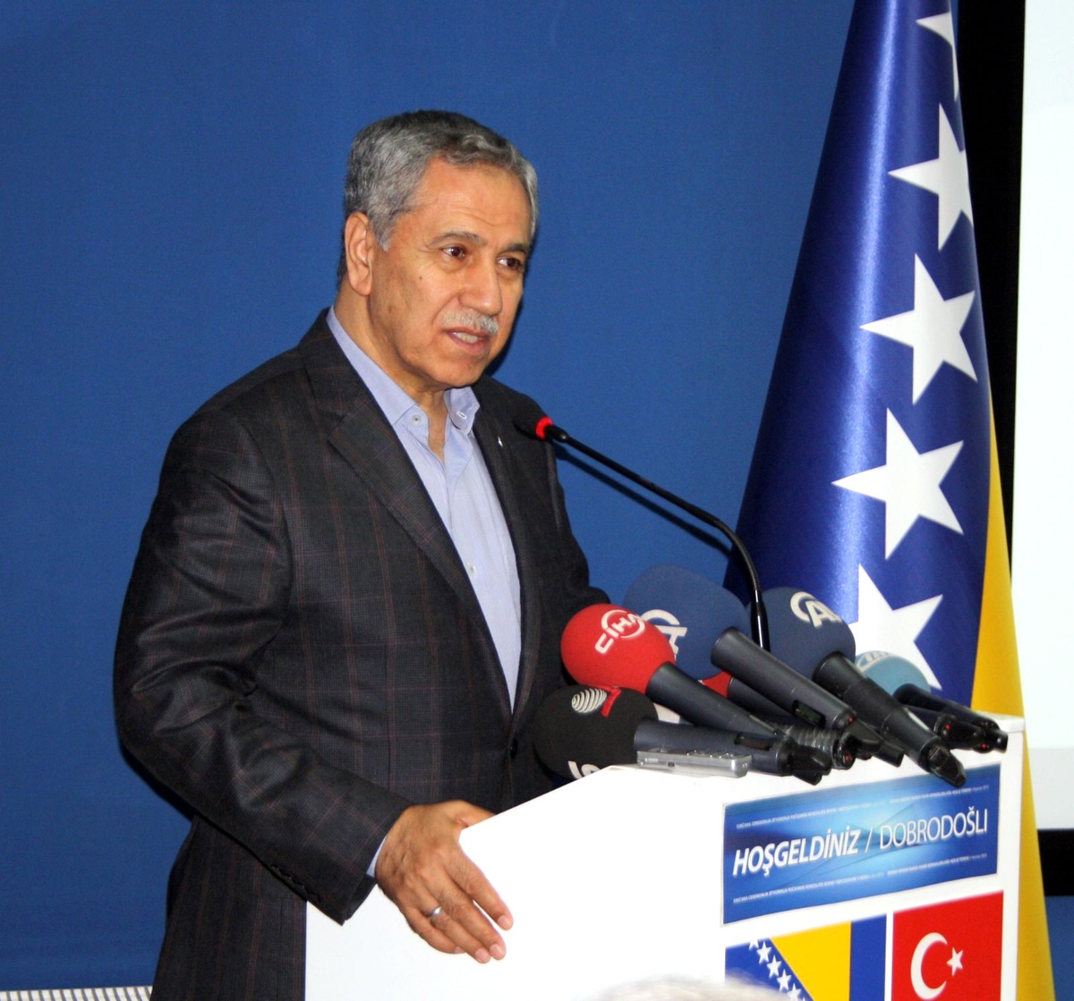 Ağlayan Bizler Değil İnsanlıktı