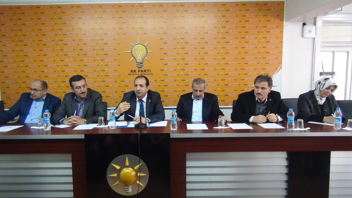 AK Parti Yerel Seçimlerin Startını Verdi