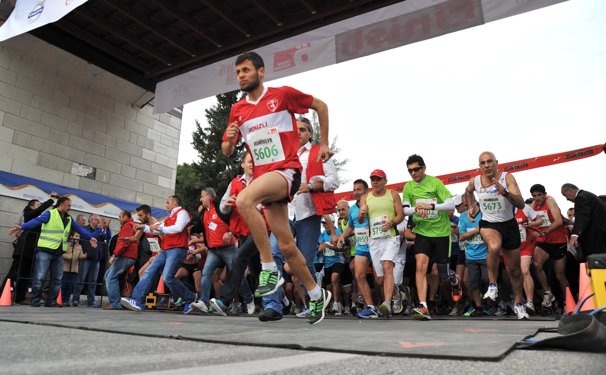Antalya Runtalya Maratonu Başladı Runtalya Maratonu Başladı