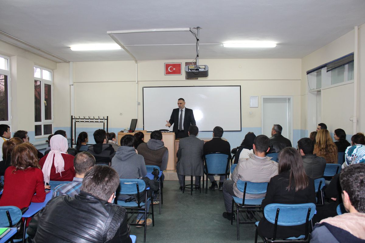 Baro Başkanı Sakarya Meslek Yüksekokulunda Seminer Verdi
