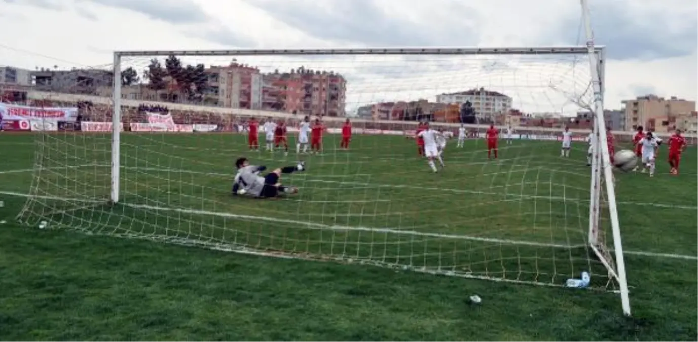Batman Petrolspor - Manavgat Evrensekispor: 2-1