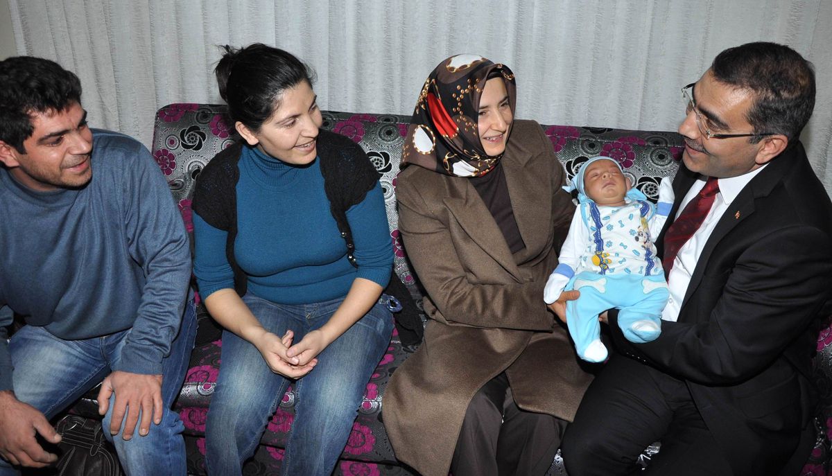Belediye Başkanı 15 Ayda 5 Bin 500 Yeni Doğan Bebeği Ziyaret Etti