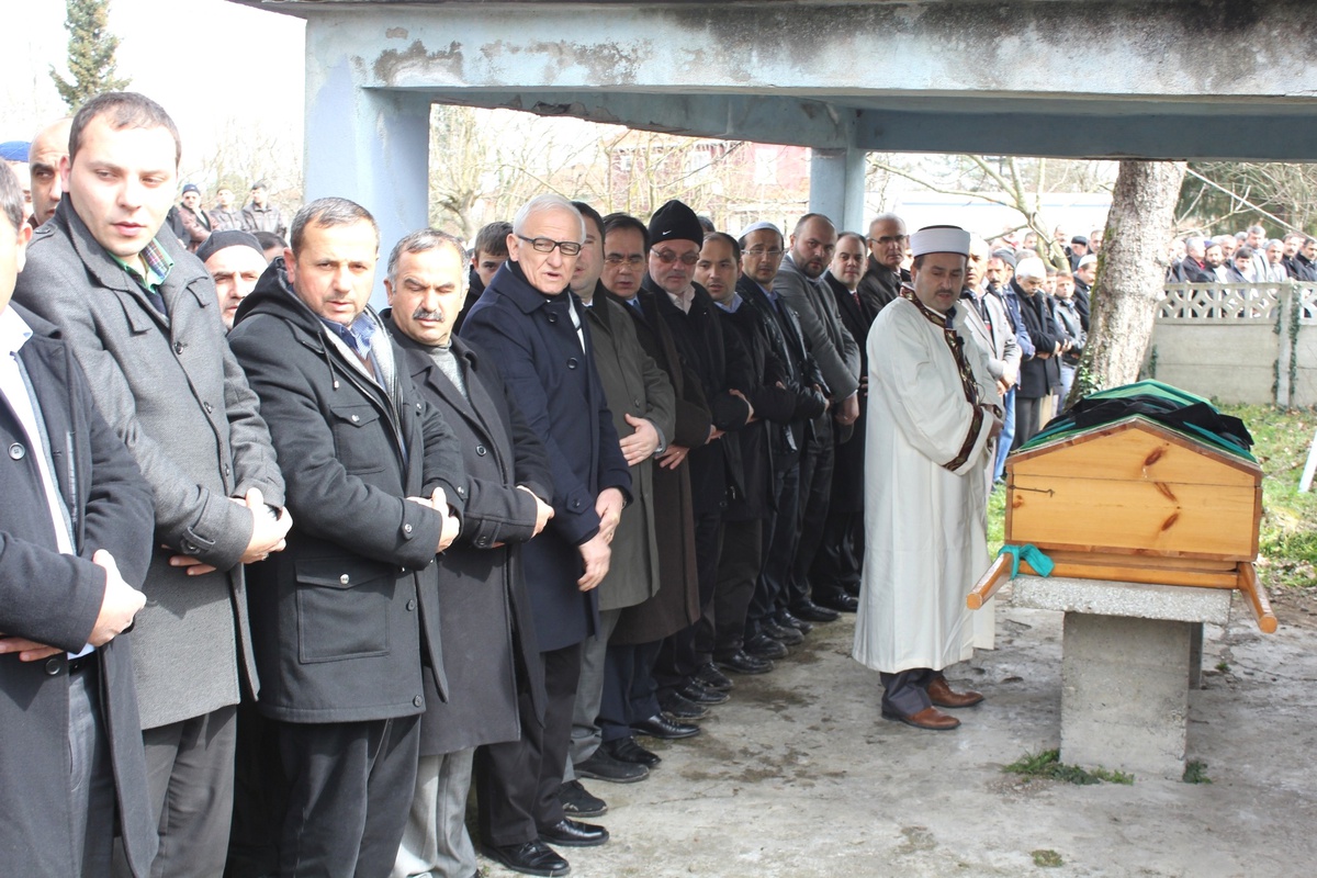 Beyin Kanaması Geçiren Avukat Hayatını Kaybetti