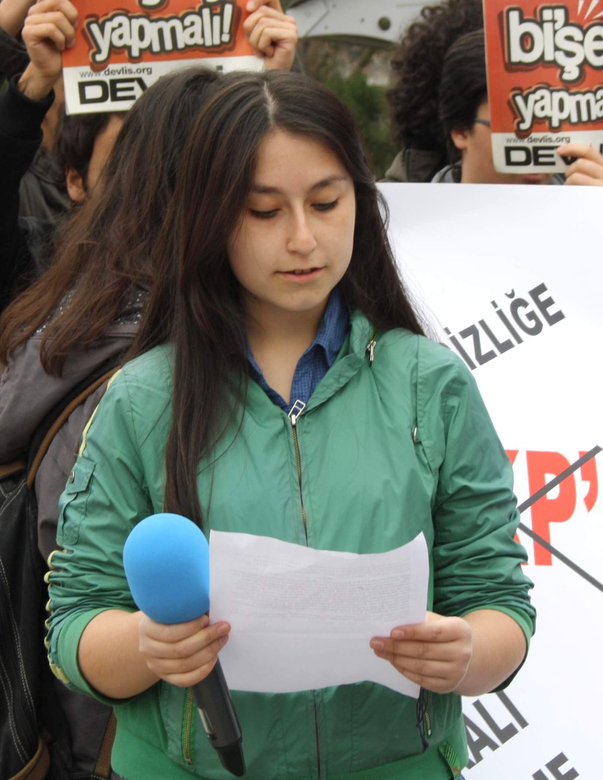 Devrimci Liseliler (Dev-Lis) Eğitim Sistemini Protesto Etti